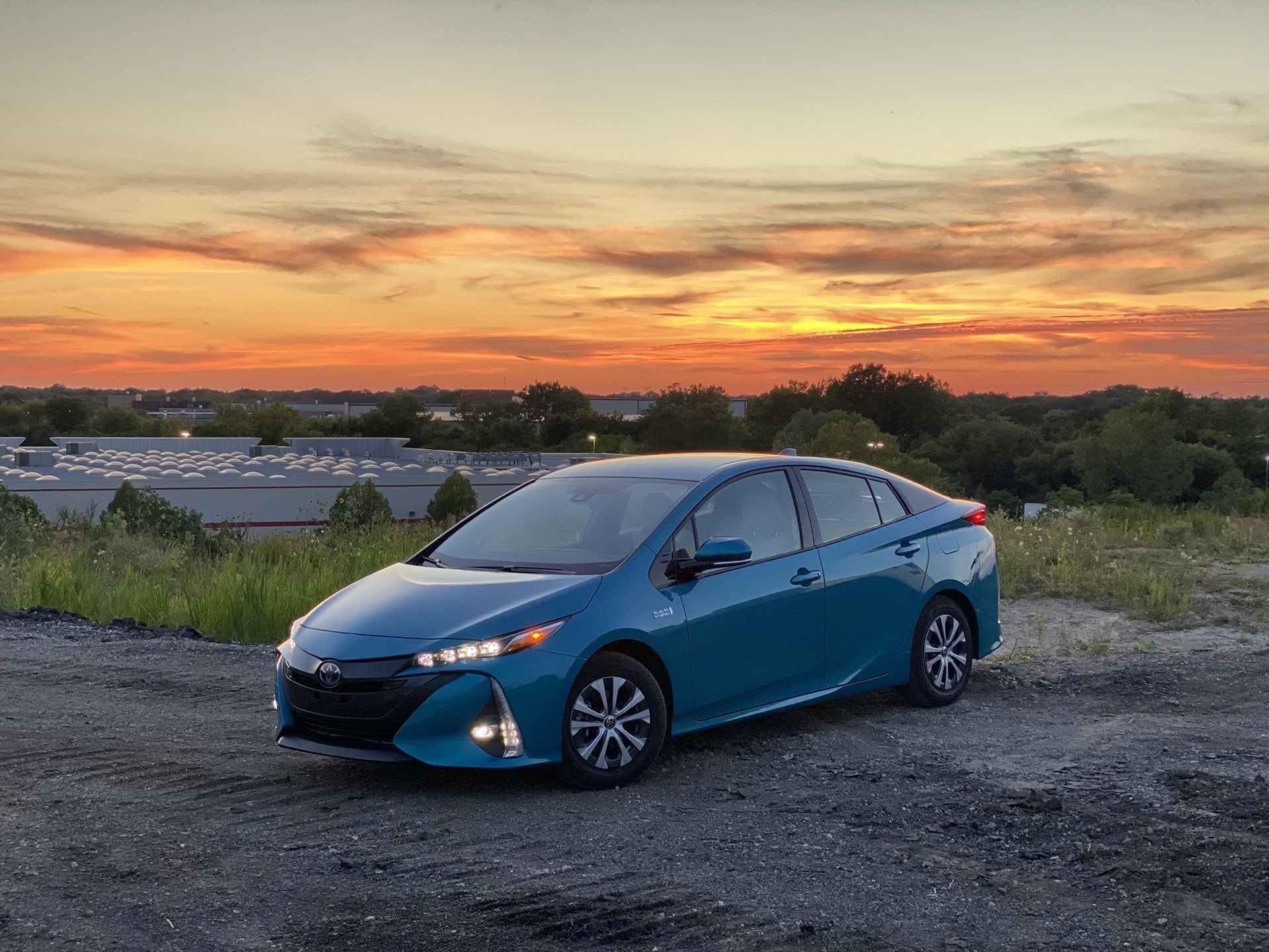 Crunch de l'usine de batteries, refoulement Bosch, pneus Lightyear, offres EV et PHEV: Actualités automobile d'aujourd'hui