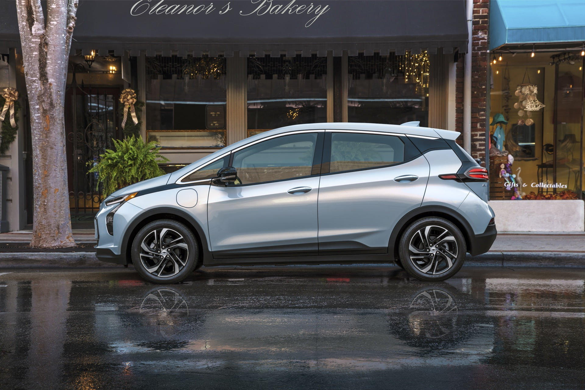 Au milieu du rappel de Bolt EV, le PDG de GM met l'accent sur plusieurs futures options de batterie