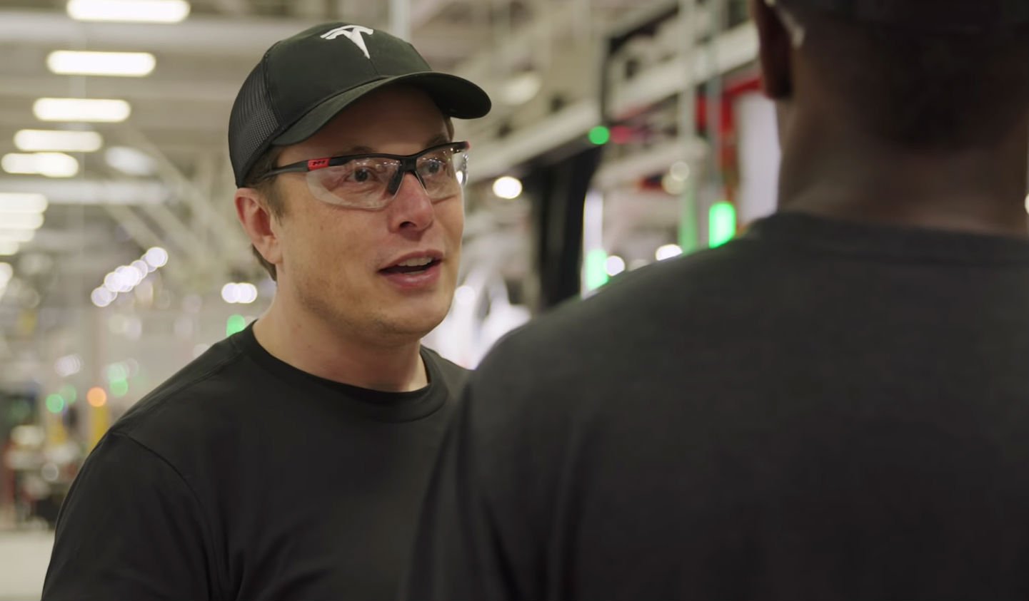 Elon Musk veut que les employés se préparent à la « plus grande vague de l'histoire de Tesla » au troisième trimestre