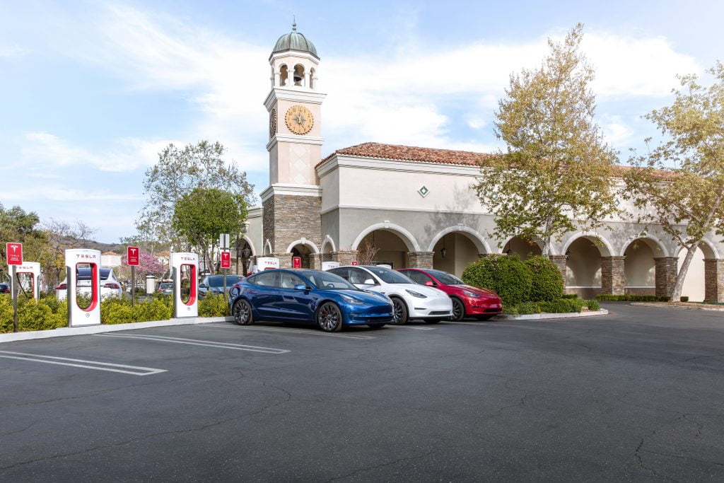 Les Tesla valent des prêts automobiles à plus long terme, selon une étude